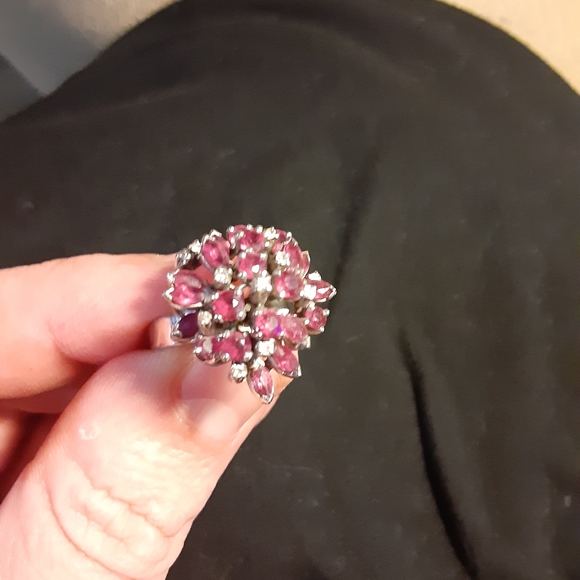Vintage Platinum Band Ruby Cluster Cocktail Ring Mid Century - Picture 13 of 13